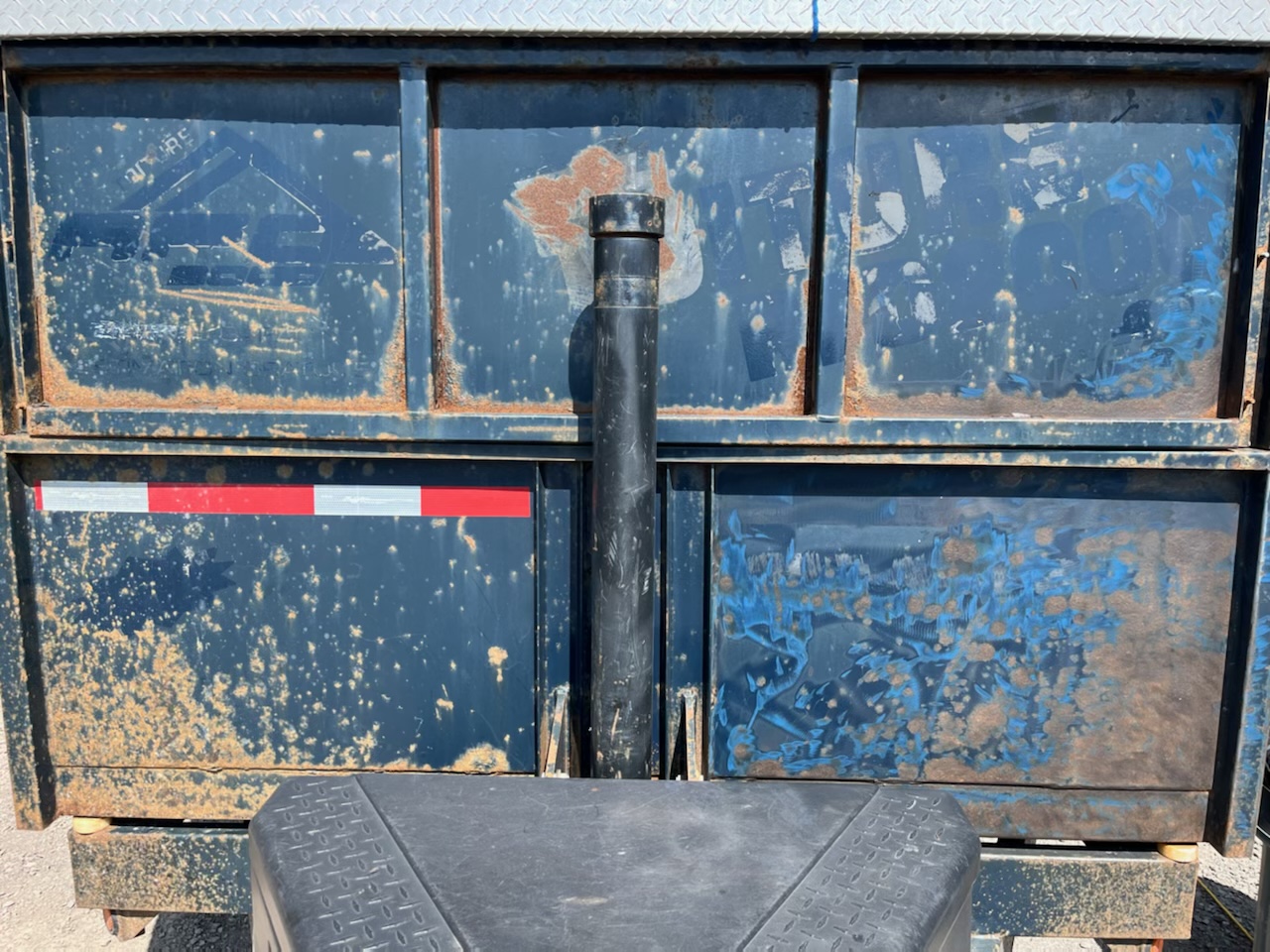 Equipment before rust removal — rust and advanced oxidation
